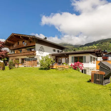 Apartmenthaus Dreier-2 By Interhome